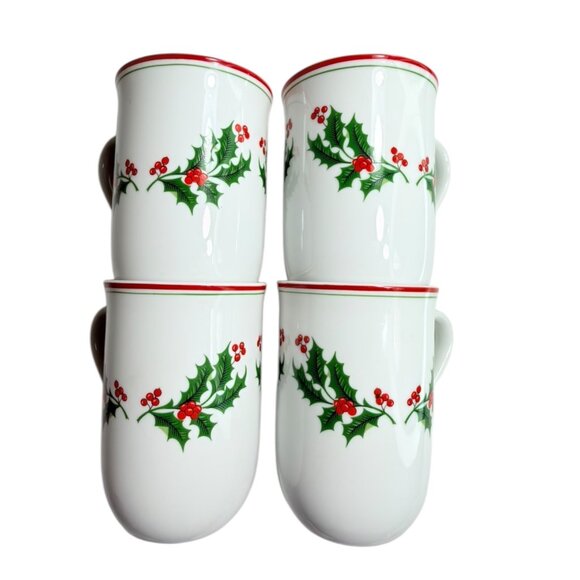 Set Of 4 Vintage Holly Berry Red & Green Trim Christmas Mugs Fine Porcelain - Picture 5 of 9